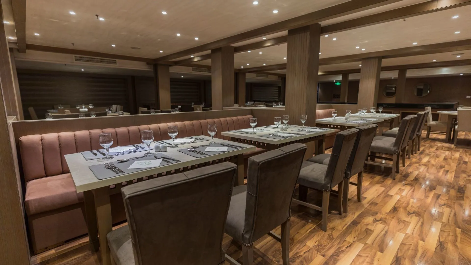 Restaurant aboard the SUNRISE Semiramis III Nile Cruise Nile cruise