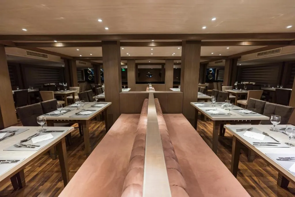 Restaurant aboard the SUNRISE Semiramis III Nile Cruise Nile cruise