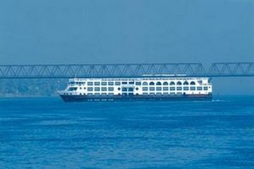 Movenpick Sun Ray Nile Cruise From Outside Movenpick Sun Ray Nile Cruise From Outside