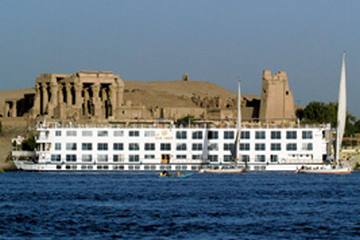 River Anuket Cruise From Out Side