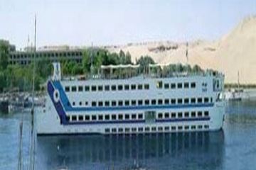 Tut Cruise From Out Side